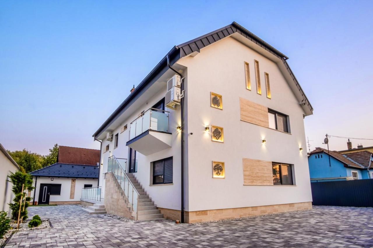 Myflat Premium Resort Siófok Eksteriør billede
